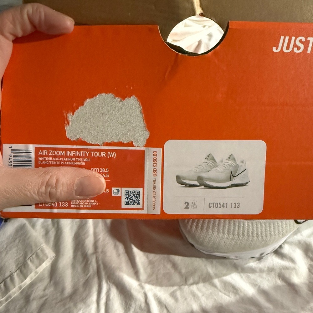 Nike White Athletic Shoes Modern Design